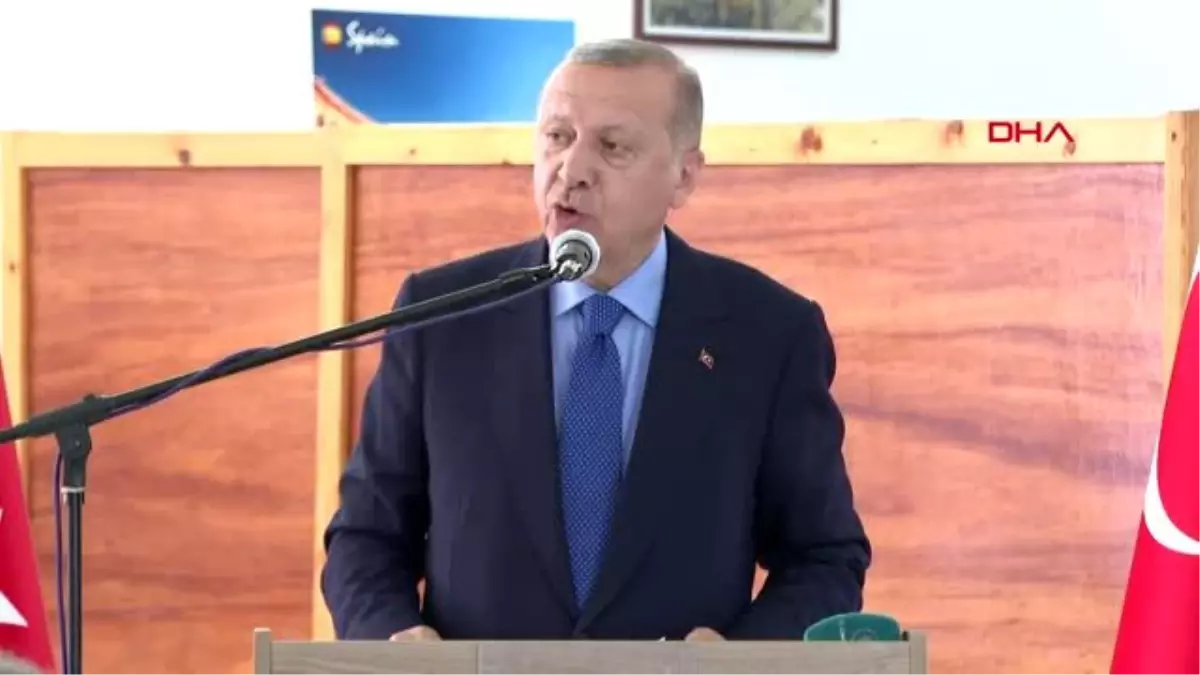 DHA DIŞ - Erdoğan, Bosna'da 'Barış Gücü'nde görevli Türk askerleri ziyaret etti