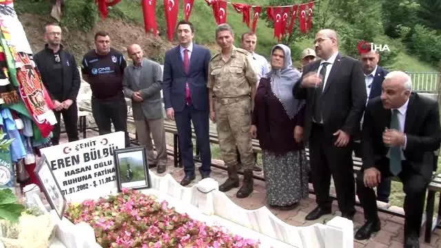 Eren mezarı başında anıldı Eren mezarı başında anıldı
