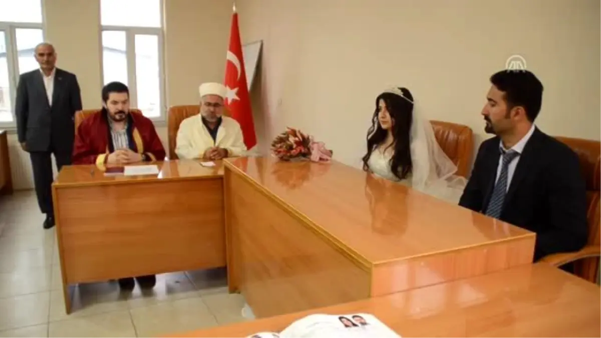 Evlenecek çiftlere 'dini' ve 'resmi' nikah kolaylığı