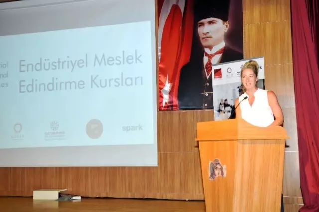 GSO-MEM'de kursları tamamlayan kursiyerlere sertifika