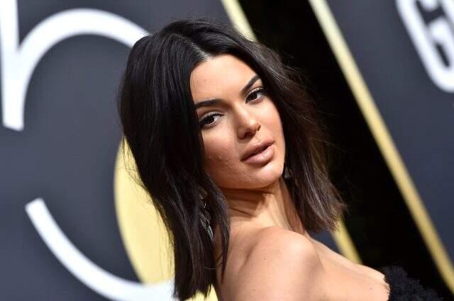 Güzel model Kendall Jenner, bikinili videosuyla sosyal medya akımına dahil oldu!