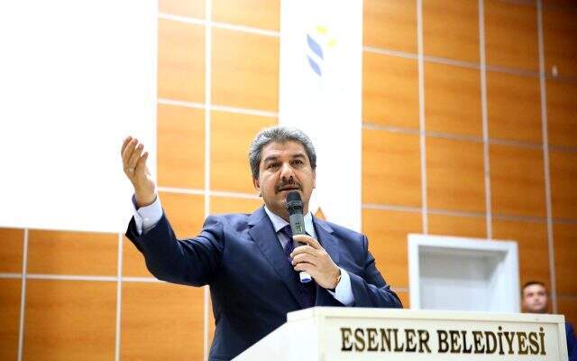 İBB'nin ilk Meclis toplantısında konuşan Tevfik Göksu: Başkanın vaatlerini teklif haline getirip Meclis'e sunacağız