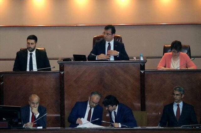 İmamoğlu: İBB borçlarını ödemek için gayrimenkullerini satıyor