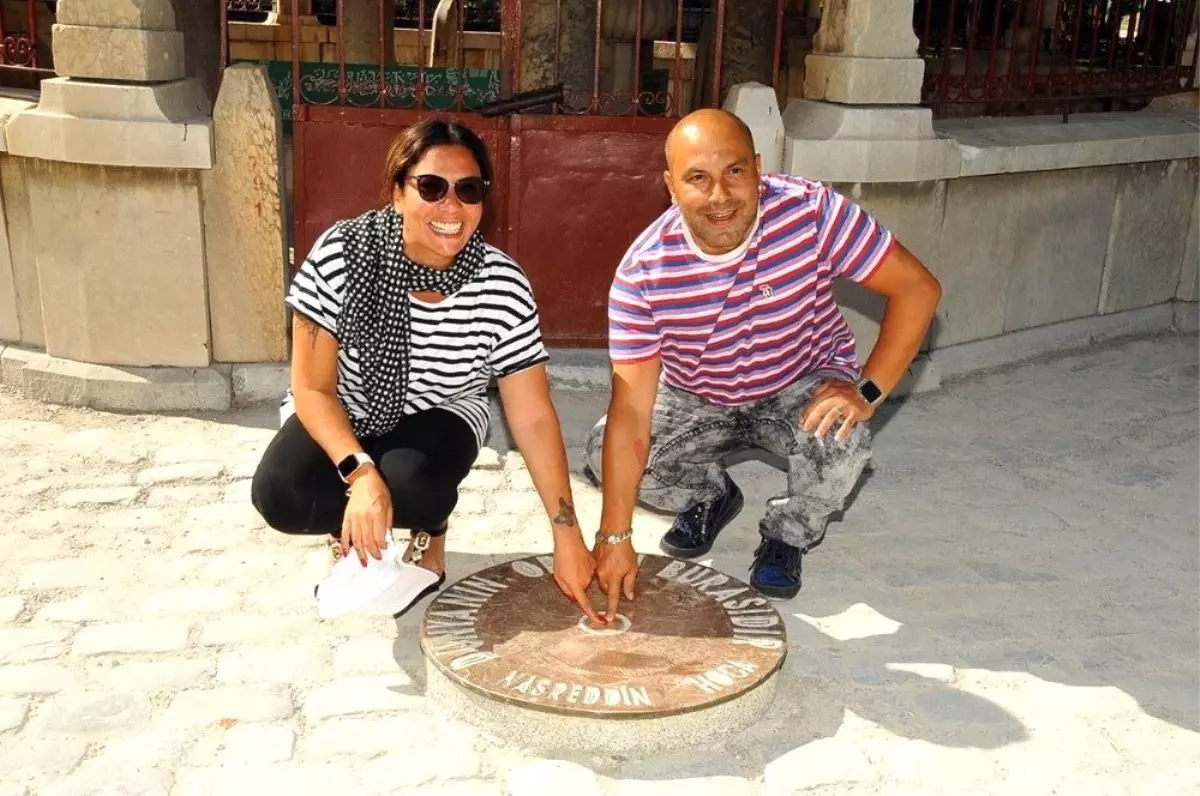Işın Karaca, Nasreddin Hoca Türbesini ziyaret etti