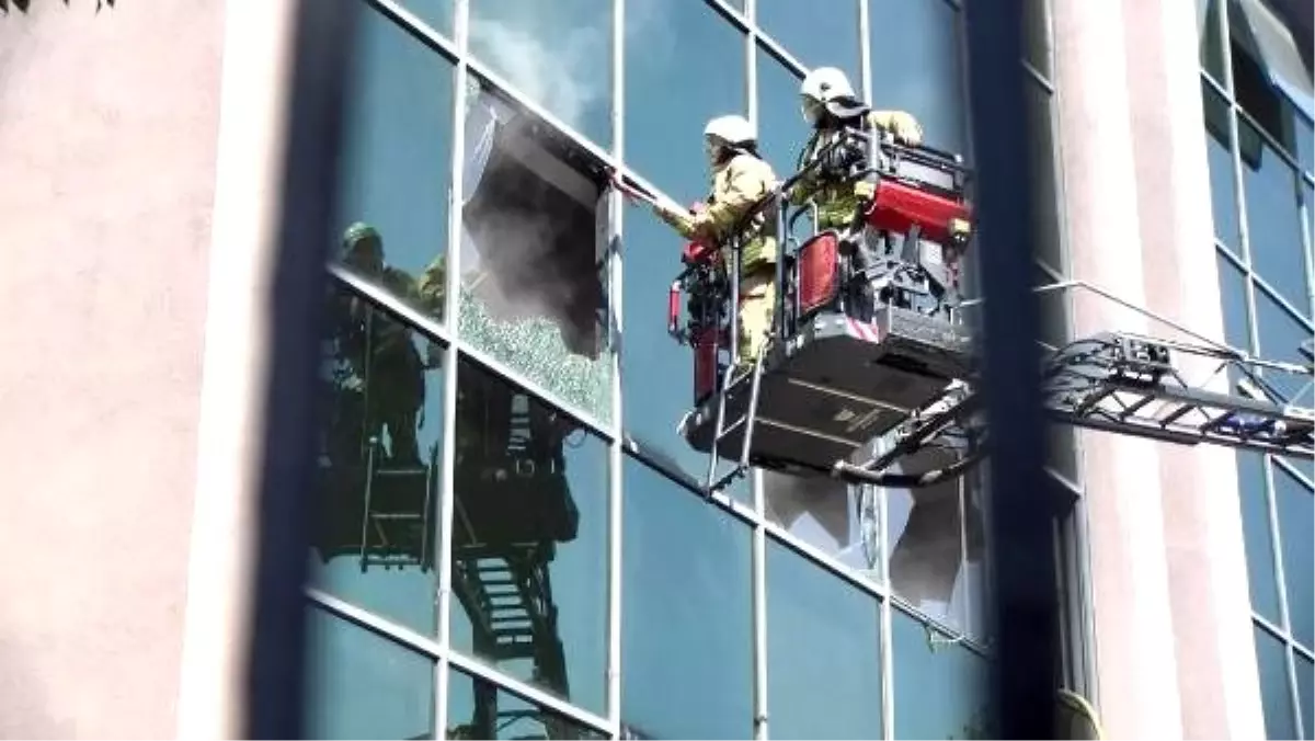 Kağıthane'de tekstil fabrikasında yangın