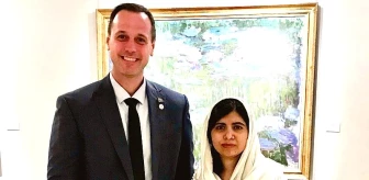 Kanadalı bakan: Malala'nın Quebec'de öğretmenlik yapması için başörtüsünü çıkarması gerekiyor