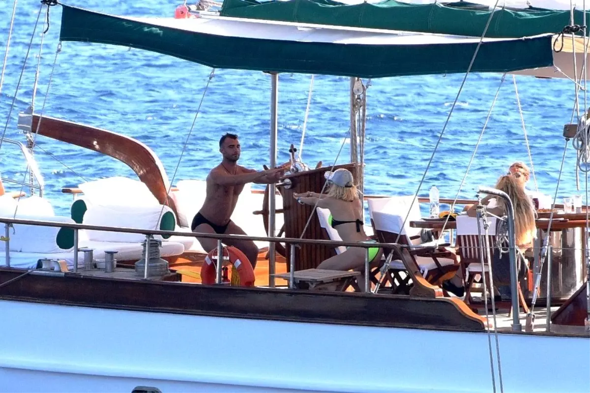 Kayserisporlu futbolcu Bodrum sezonunu 'Cicişler'le açtı