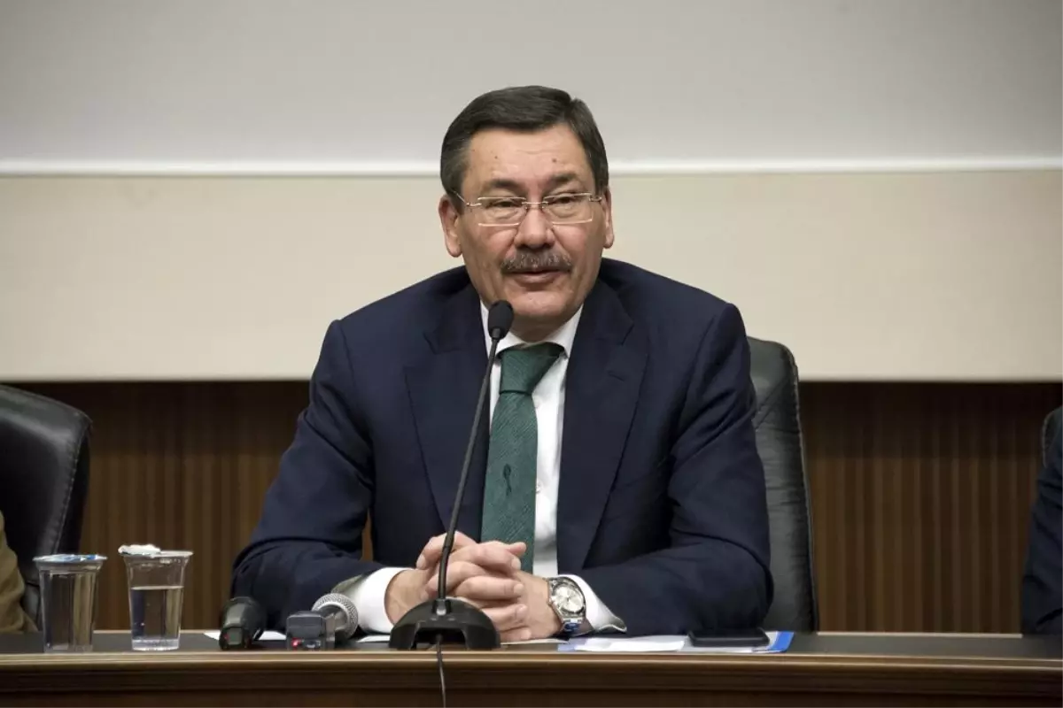 Melih Gökçek: 'Ankara dağ başı, Mansur Yavaş'ın A takımı iş başında'