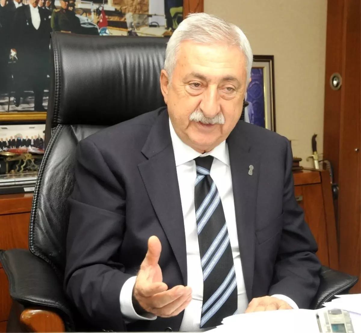 Palandöken: '3 büyük il esnaf fakiri'