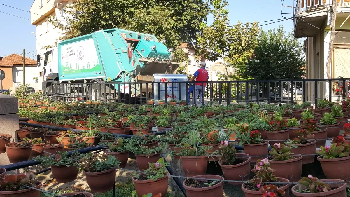 Sındırgı'da kesintisiz temizlik harekâtı