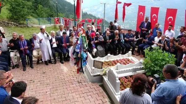 THY'nin 'Maçka' uçağı ilk seferini Trabzon'a yaptı (2) THY'nin 'Maçka' uçağı ilk seferini Trabzon'a yaptı (2)