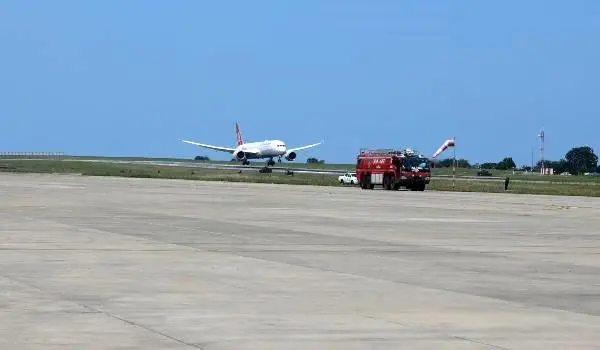 THY'nin 'Maçka' uçağı ilk seferini Trabzon'a yaptı THY'nin 'Maçka' uçağı ilk seferini Trabzon'a yaptı