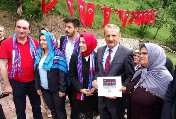 THY'nin 'Maçka' uçağı ilk seferini Trabzon'a yaptı (2) THY'nin 'Maçka' uçağı ilk seferini Trabzon'a yaptı (2)