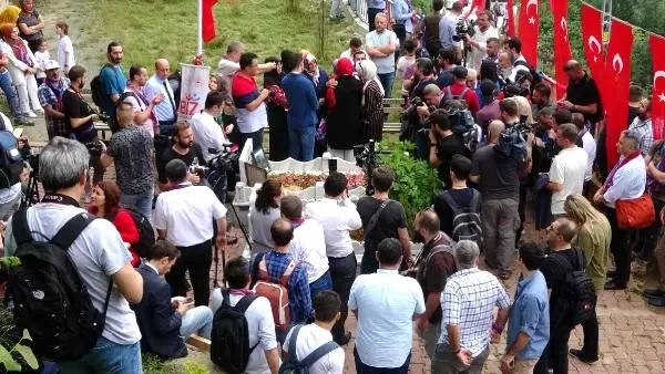 THY'nin 'Maçka' uçağı ilk seferini Trabzon'a yaptı (2) THY'nin 'Maçka' uçağı ilk seferini Trabzon'a yaptı (2)