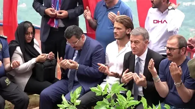 TRABZON THY'nin 'Maçka' uçağı ilk seferini Trabzon'a yaptı TRABZON THY'nin 'Maçka' uçağı ilk seferini Trabzon'a yaptı