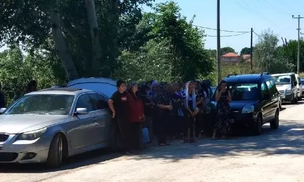 Tüfekle vurularak öldürülen amca- yeğen toprağa verildi