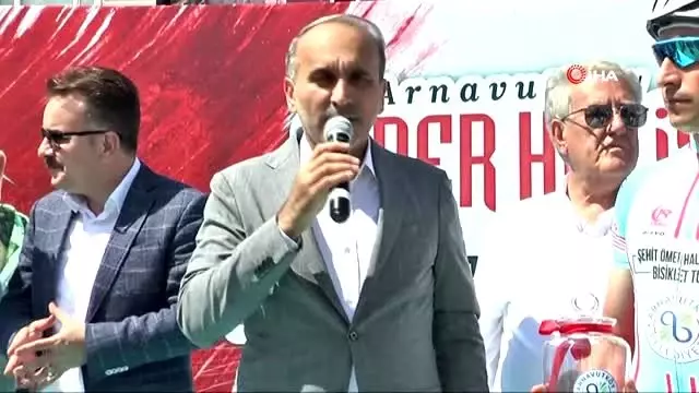 200 bisikletli Ömer Halisdemir için pedallarını çeviriyor 200 bisikletli Ömer Halisdemir için pedallarını çeviriyor