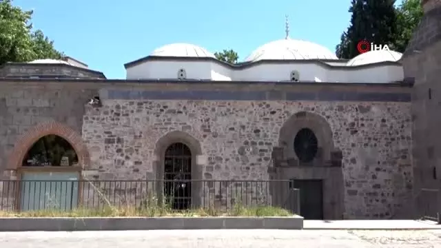 600 yıllık Ulu Camii günümüz teknolojisi ve mühendisliğine taş çıkartıyor 600 yıllık Ulu Camii günümüz teknolojisi ve mühendisliğine taş çıkartıyor