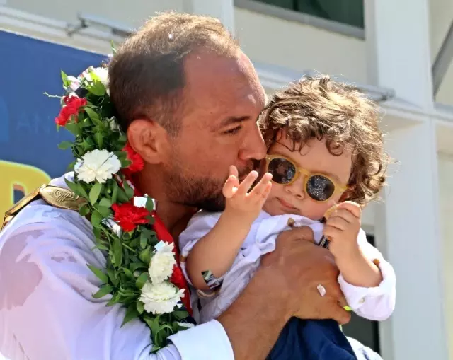Antalya'da birlerce kişi Kırkpınar Başpehlivanı Ali Gürbüz için bir araya geldi Antalya'da birlerce kişi Kırkpınar Başpehlivanı Ali Gürbüz için bir araya geldi