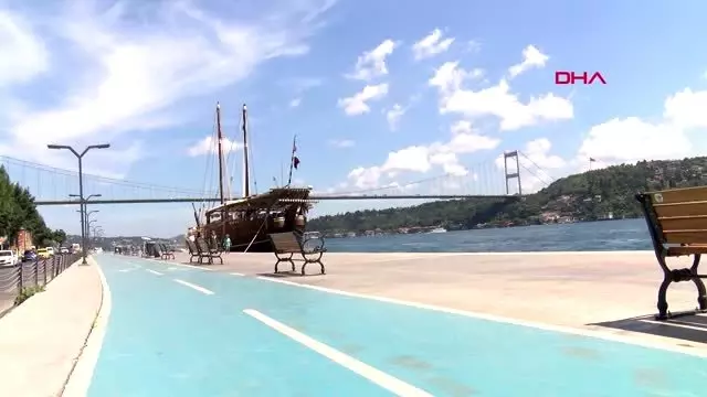 BOĞAZ'DA DİKKAT ÇEKEN GEMİ... KATAR YELKENLİSİ DÜNYA KUPASI TANITIMI İÇİN İSTANBUL'DA BOĞAZ'DA DİKKAT ÇEKEN GEMİ... KATAR YELKENLİSİ DÜNYA KUPASI TANITIMI İÇİN İSTANBUL'DA