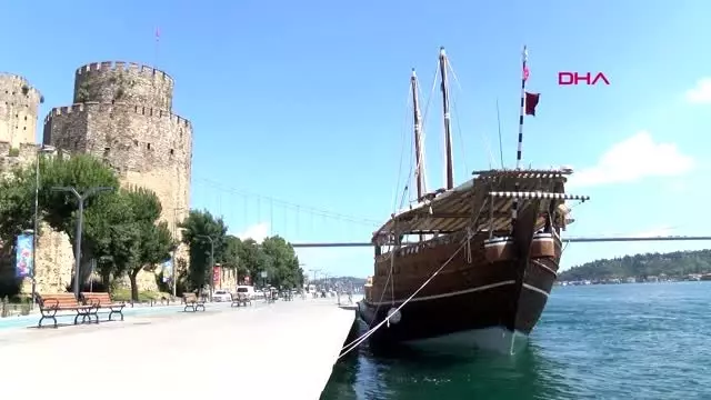 BOĞAZ'DA DİKKAT ÇEKEN GEMİ... KATAR YELKENLİSİ DÜNYA KUPASI TANITIMI İÇİN İSTANBUL'DA BOĞAZ'DA DİKKAT ÇEKEN GEMİ... KATAR YELKENLİSİ DÜNYA KUPASI TANITIMI İÇİN İSTANBUL'DA