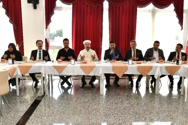 Diyanet İşleri Başkanı Erbaş, 15 Temmuz gazileriyle bir araya geldi