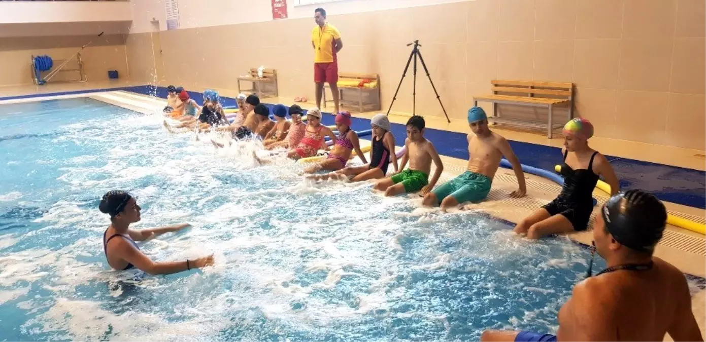 Geleceğin millileri olimpik havuzda yetişecek