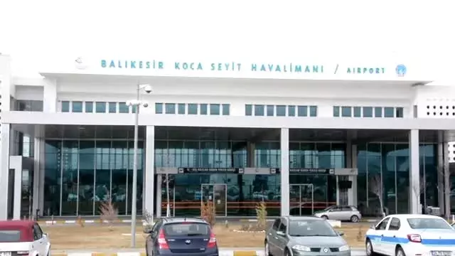 Koca Seyit Havalimanı'ndan 6 ayda 152 bin 45 yolcu yararlandı - BALIKESİR Koca Seyit Havalimanı'ndan 6 ayda 152 bin 45 yolcu yararlandı - BALIKESİR