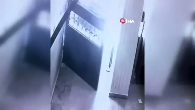 Mahalleliyi bezdiren hırsız, bebek arabasına kadar ne bulduysa çaldı Mahalleliyi bezdiren hırsız, bebek arabasına kadar ne bulduysa çaldı