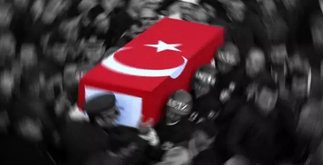 Hakkari'de askeri araca saldırı: 2 askerimiz şehit, bir askerimiz yaralı Hakkari'de askeri araca saldırı: 2 askerimiz şehit, bir askerimiz yaralı