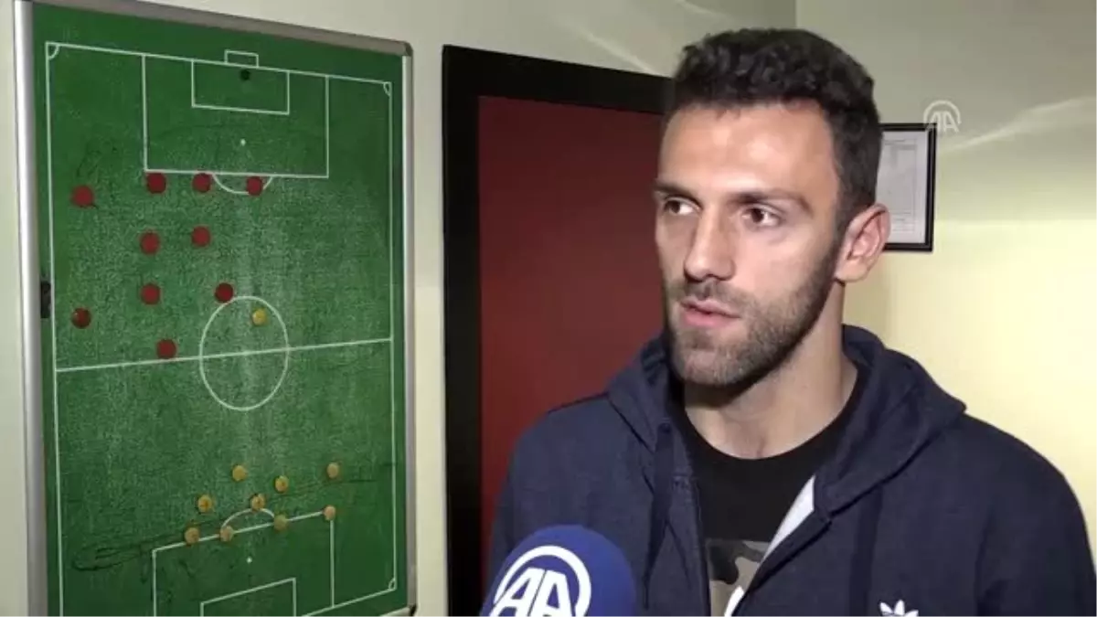 Vedat Muric'in zor hayatı