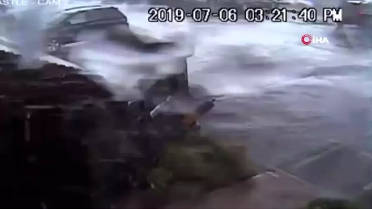 ABD'de Fırtına Aracı Ters Çevirdi