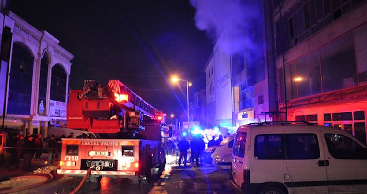 Ankara'da 16 katlı binada korkutan yangın! Tüm bina tahliye edildi