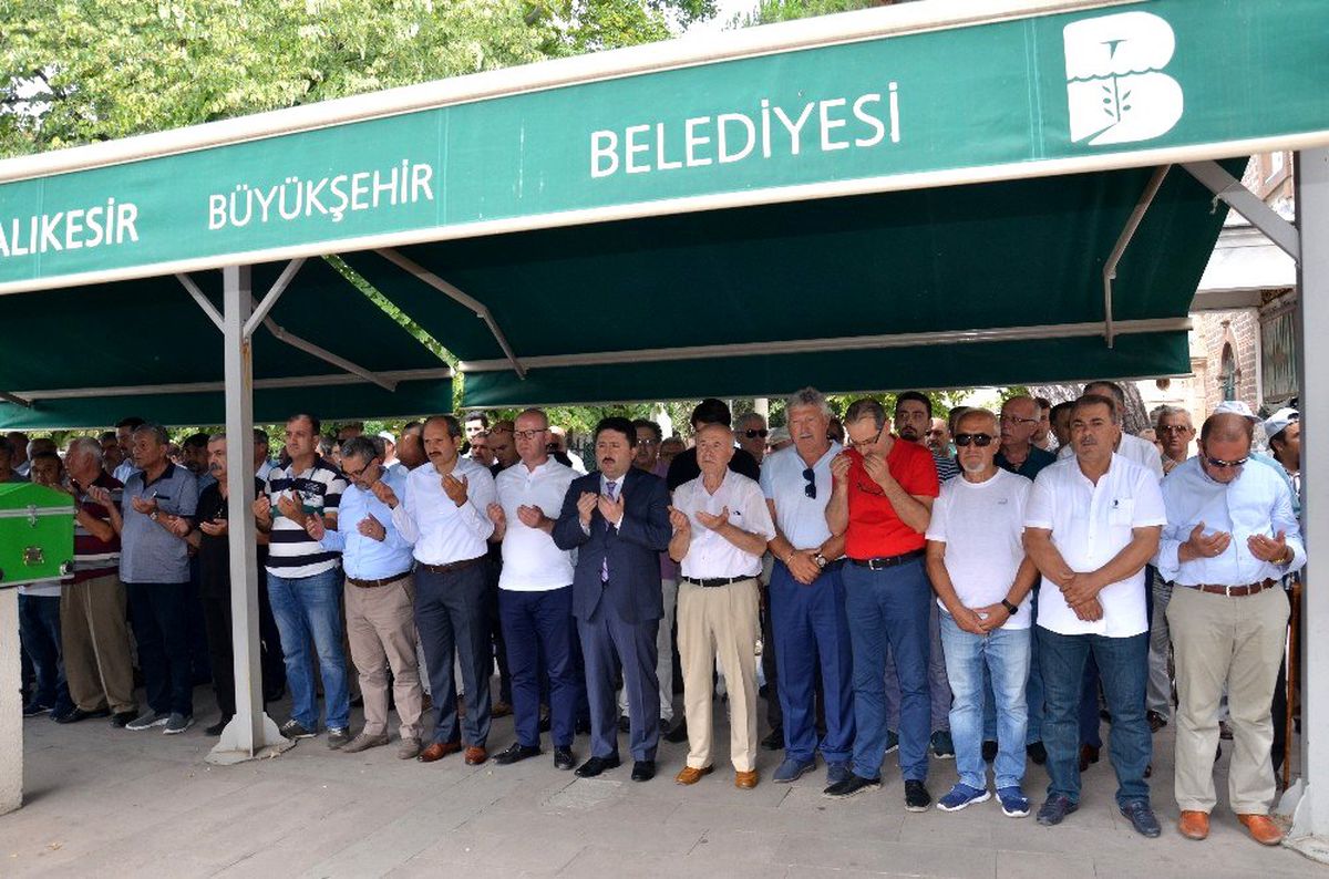 Av. Turgut İnal son yolculuğuna uğurlandı