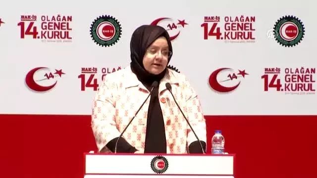 Bakan Selçuk: 'Belediyelerin el değiştirmesiyle işçinin çalışma hakkını elinden alan bir tutumla... Bakan Selçuk: 'Belediyelerin el değiştirmesiyle işçinin çalışma hakkını elinden alan bir tutumla...
