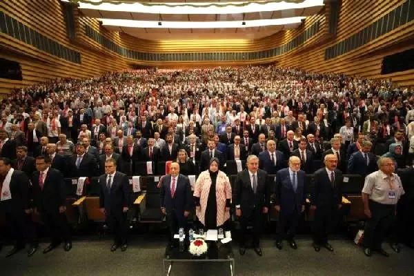 Bakan Selçuk: Kimsenin sendikasından dolayı işten çıkarmaya hakkı yok Bakan Selçuk: Kimsenin sendikasından dolayı işten çıkarmaya hakkı yok