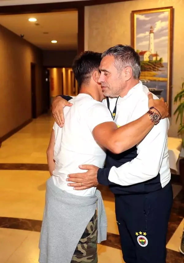 Fenerbahçe'de Yanal'ın en büyük destekçisi Kaptan Emre olacak Fenerbahçe'de Yanal'ın en büyük destekçisi Kaptan Emre olacak