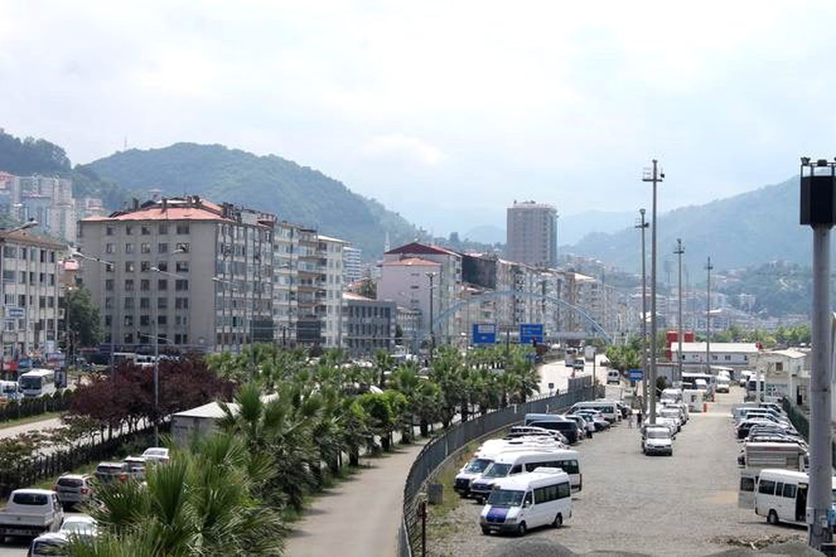 Giresun'da 23 katlı bina tepki çekiyor: Bu bir ucubedir