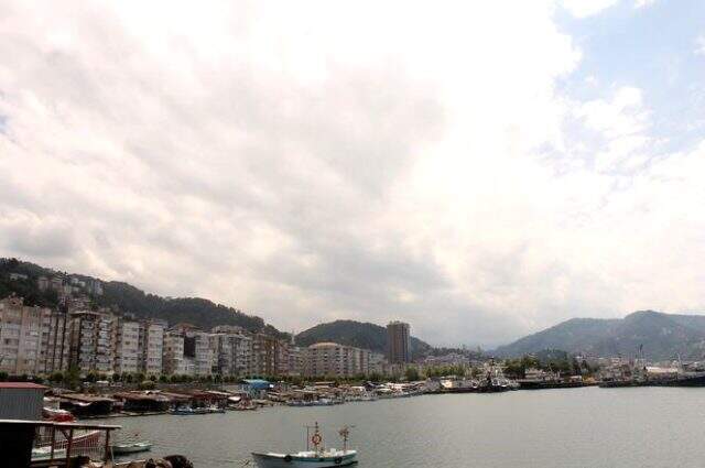 Giresun'da 23 katlı bina tepki: Bu bir ucubedir