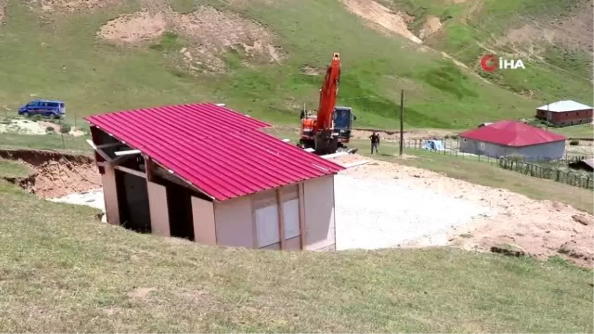 Gümüşhane yaylalarındaki kaçak binaların yıkımı devam ediyor