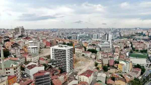Kağıthane'de 'riskli alan' ilan edilen bölge havadan görüntülendi Kağıthane'de 'riskli alan' ilan edilen bölge havadan görüntülendi