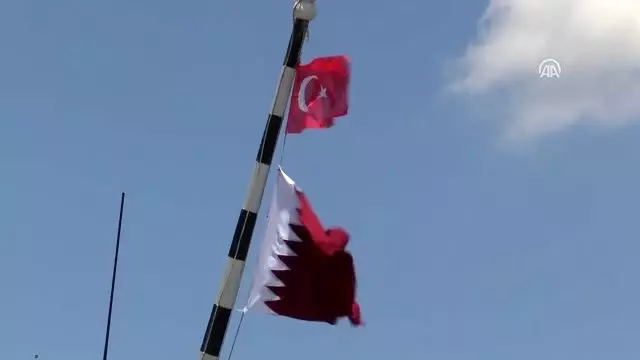 Katar'ın ünlü yelkenlisi 2022 Dünya Kupası'nın tanıtımı için İstanbul'da (1) Katar'ın ünlü yelkenlisi 2022 Dünya Kupası'nın tanıtımı için İstanbul'da (1)