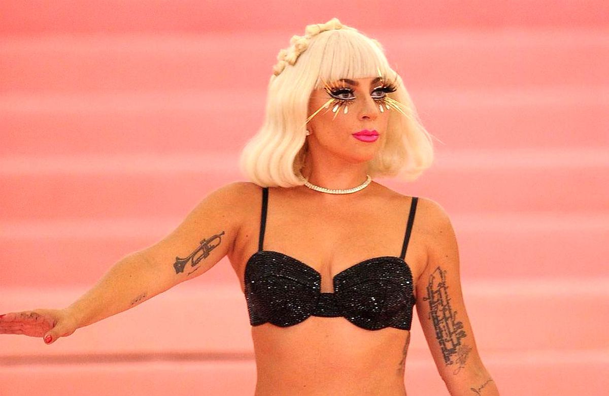Lady Gaga: 'Kendimi güzel biri olarak görmezdim'
