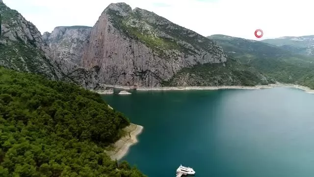 Şahinkaya Kanyonu eşsiz doğal güzelliği ile hayran bırakıyor