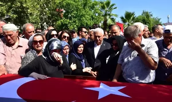 Şehit Üsteğmen, Dalaman'da gözyaşlarıyla uğurlandı
