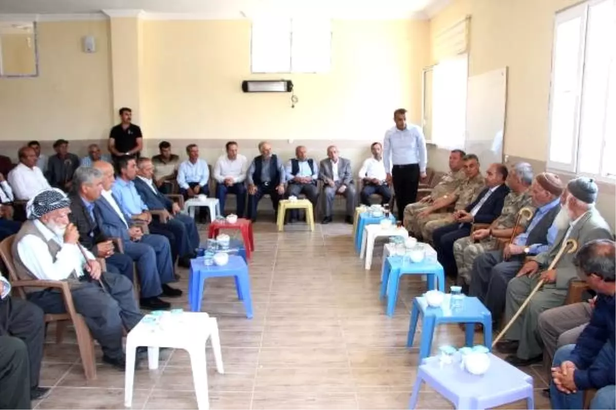 Şırnak'ta PKK'lı teröristlerin şehit ettiği 2 çoban toprağa verildi