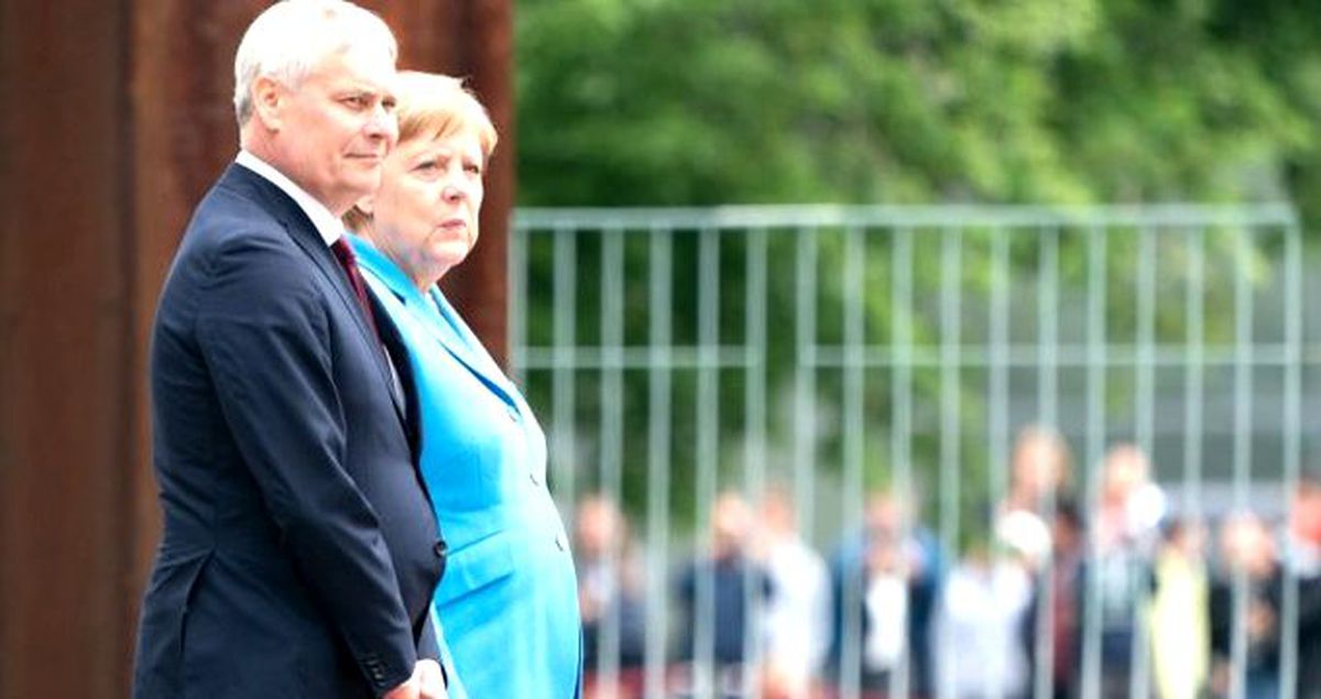Titreme nöbeti geçiren Merkel'den açıklama: Benim için endişelenmenize gerek yok