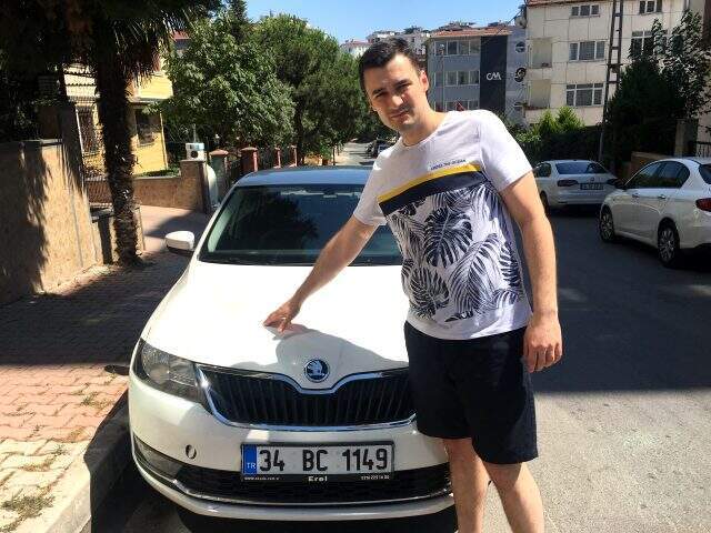 Trafikte saldırıya uğrayan aracın sahibi: Hamile eşim olaydan sonra yaşadığı şok nedeniyle sancılandı