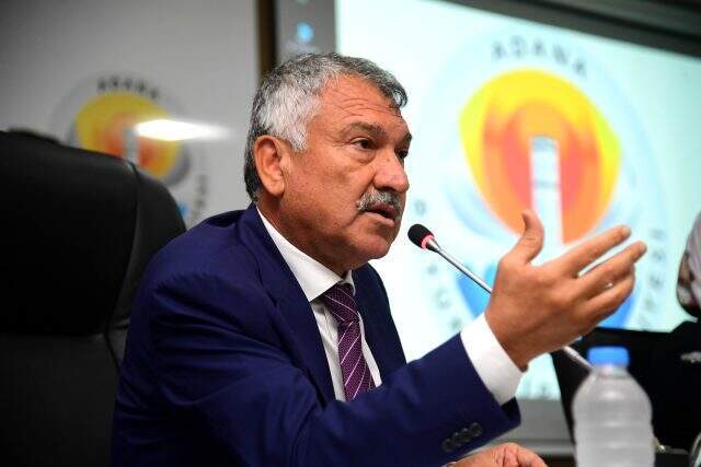 Zeydan Karalar şiveli konuştu: Niye ters ters bakıyon, hayrola?