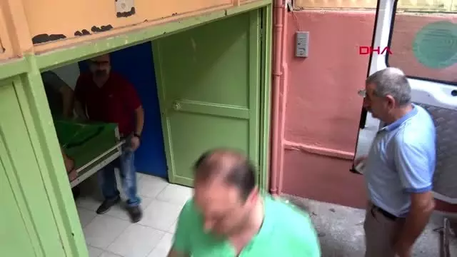ADANA Metil alkol zehirlenmesinden ölen işletmecinin cenazesi toprağa verildi